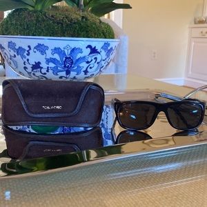 Tom Ford Black sporty unisex sunglasses